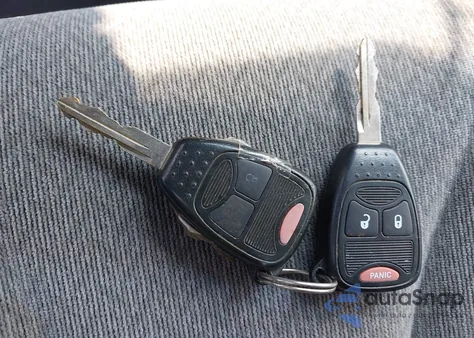 2005 Dodge Caravan Sxt z USA, uszkodzony, nr VIN 1D4GP45R45B430198